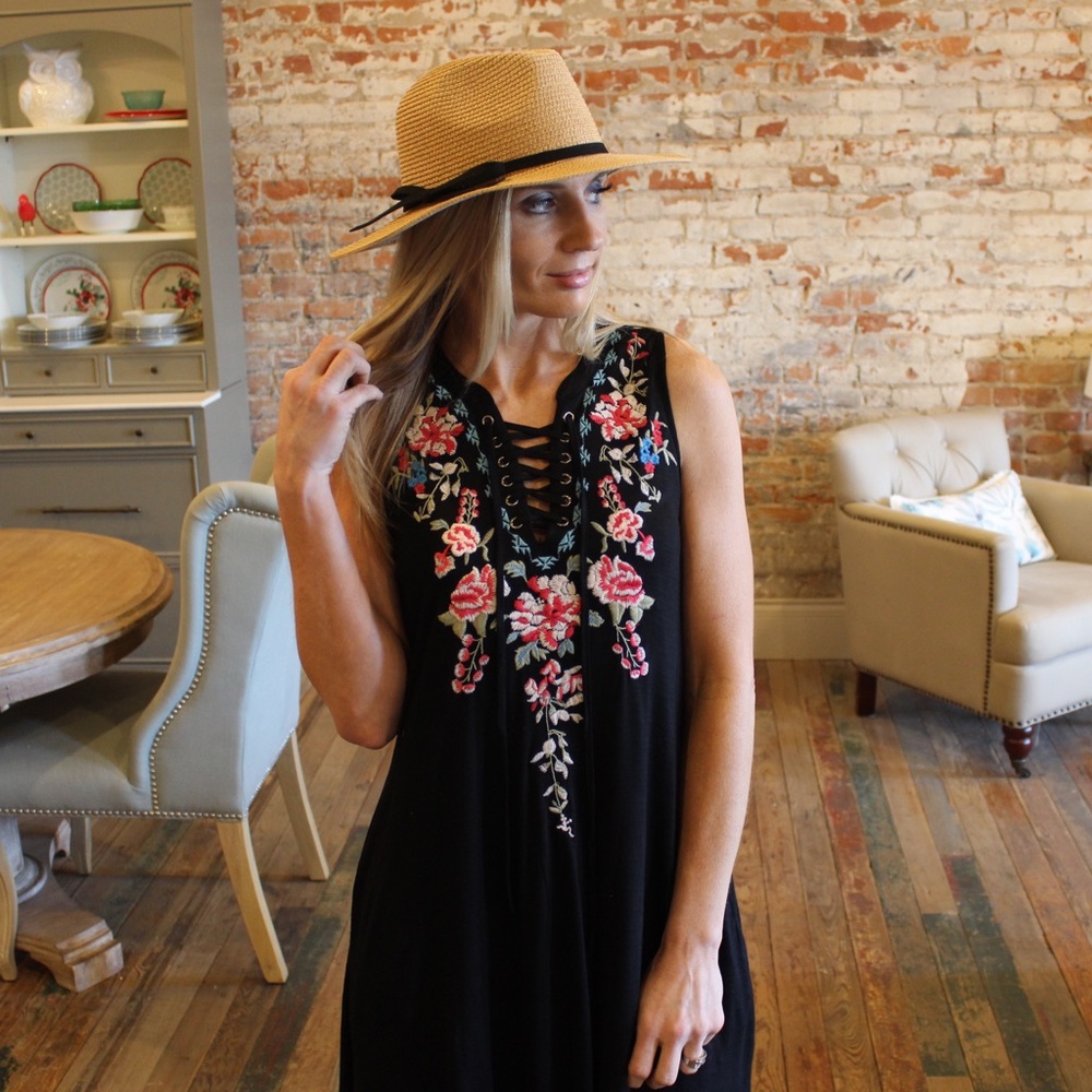 ✨LAST✨Black embroidered lace up dress - Picture 4 of 4